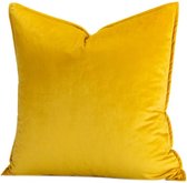 Velvet kussen Ocre – Oker geel – 45 x 45 cm (incl. vulling)