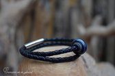 Crematie-as glasbedel petrol blauw en zwart aan unisex lederen armband voor Heren én Dames-Wordt op maat gemaakt-Hoge kwaliteit leer 4mm rond én het mooiste kwaliteit glas wordt hi