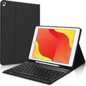 Case2go - Tablet Toetsenbord Hoes geschikt voor Apple iPad 10.2 inch 2019 / 2020 / 2021- Keyboard Case met Stylus Pen Houder - QWERTY indeling - Zwart
