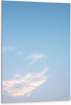 Dibond - Wolken aan Blauwe Lucht - 80x120cm Foto op Aluminium (Wanddecoratie van metaal)