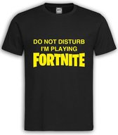 Zwart T shirt met Gele Tekst "do not disturb i'm playing Fortnite " ronde hals / Size L