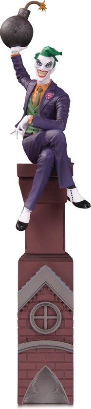 joker gallery statue