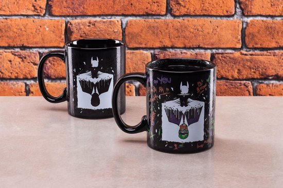 Caneca 3D Medieval Coringa Joker: DC Comics 550ml - CD - Tudo de Marvel DC Netflix Geek