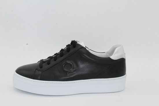 AQAZwarte sneaker dikke witte zool Maat 39 bol