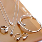 Volledige Dames Sieraden Set | Waterdruppel stijl | Verstelbaar | Halsketting met hanger | Armband | Ring | Oorbellen | Zilverkleurig