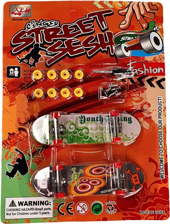 Thumbnail van een extra afbeelding van het spel Vinger skateboard Finger skateboard 4 sets van 2 stuks