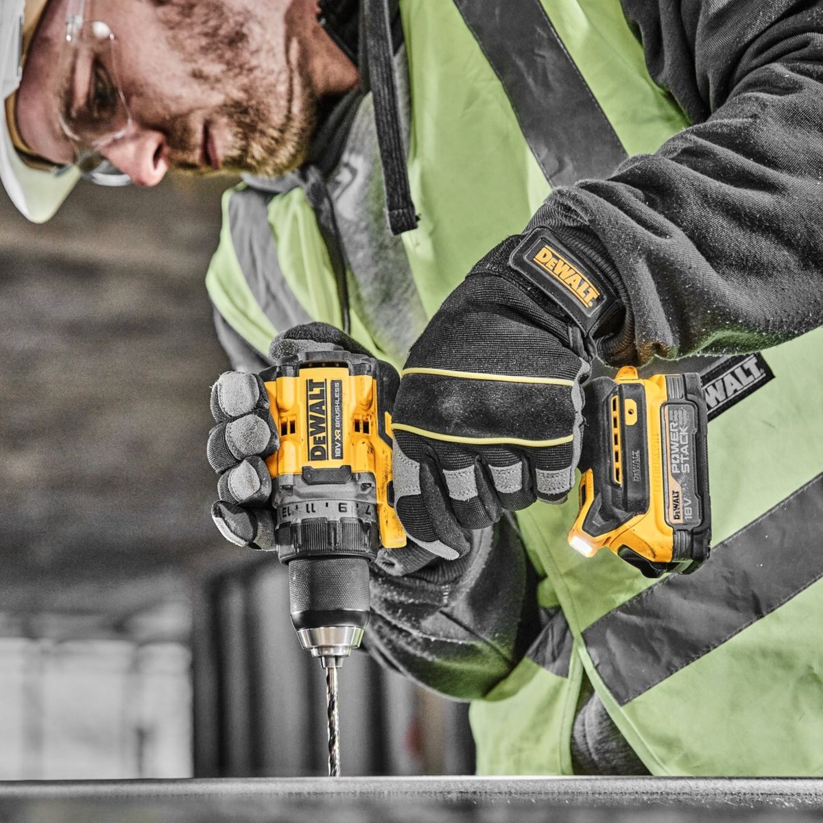 DeWalt DCD 800 E2 accuboormachine 18 V 90 Nm borstelloos + 2x Powerstack accu 1.7 Ah + lader thumbnail 2