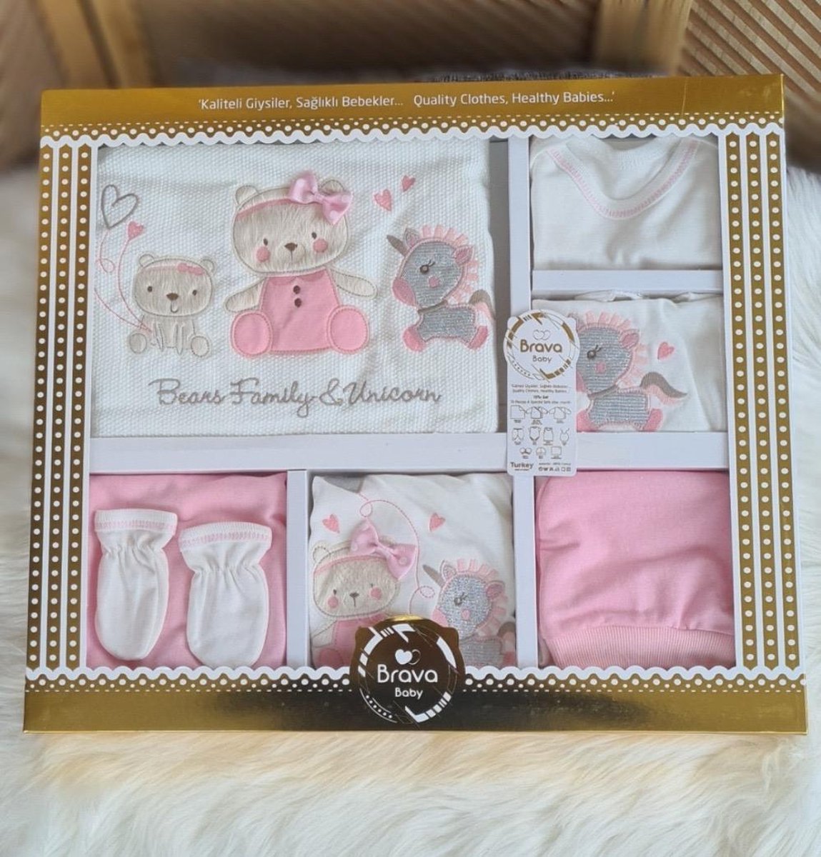 Goedkoopste Luxe 10 delige new born set met deken -luxe geschenkdoos- roze - bears family and unicorn - baby set - babyshower-kraam cadeau - gift new born girl - 0 tem 4 maanden