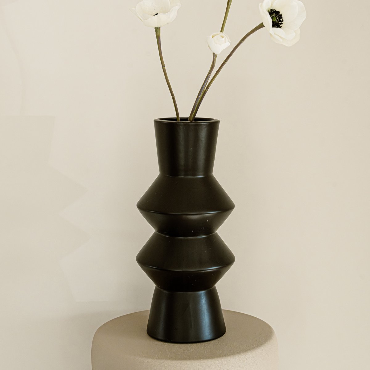 Indore Home - Vaas Evi - Bloemenvaas - Woonkamer decoratie - angular - Vaas Zwart - Large