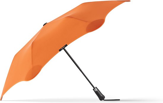 Foto: Oranje stormparaplu blunt xs metro