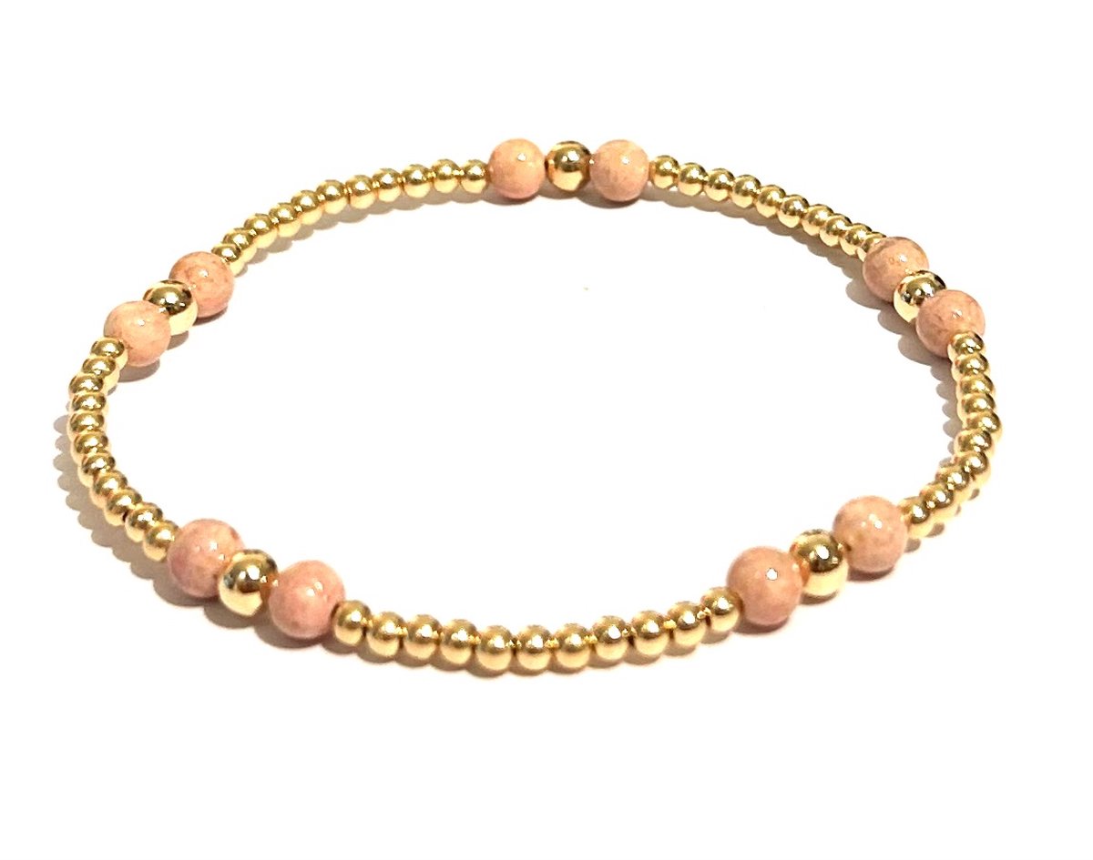 CLAUDIA JEWELLERY | Handgemaakte, tijdloze armband 14kt verguld met Pink Opal bolletjes | Verkleurt niet | Elastisch, geen slotje | Ideaal om te combineren | Cadeautip