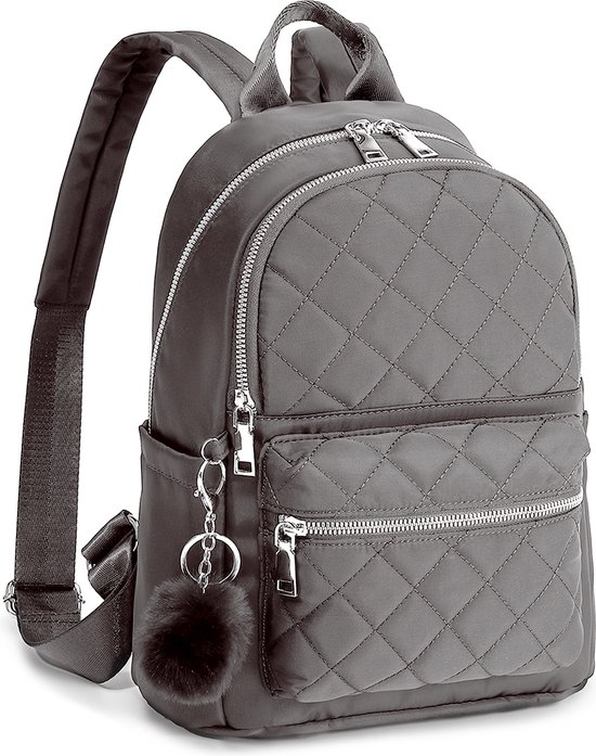 Grijze nylon mini-rugzak met ruitpatroon, met metalen ritsen en een pluche bal sleutelhanger.