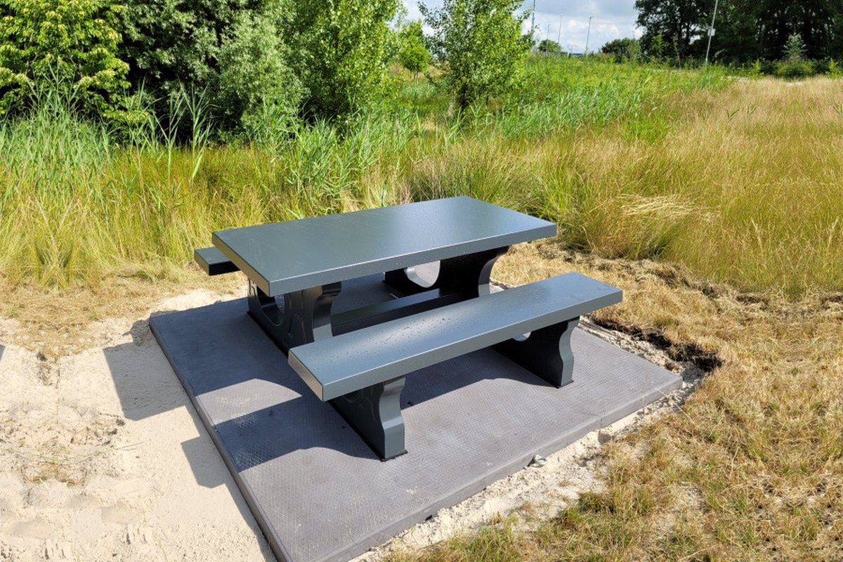 Rockwood® Betonnen Picknickset Antraciet 7016 Gelakt 1.80m met betonnen onderplaat Naturel