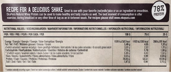 Achterkant van een bruine zak Ekopura wei-eiwit met recept en voedingswaarden per 100g, 75g en 25g. Label '78% protein'.