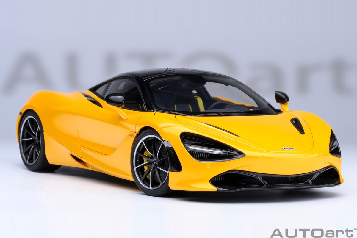 AUTOart 1/18 McLaren 720S, Volcano Yellow