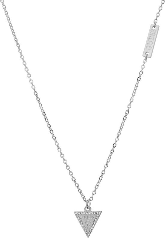 Chaîne argentée avec un rectangle 'GUESS' et un pendentif triangulaire serti de strass.