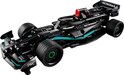 Zwarte LEGO Formule 1 auto, zijaanzicht, met PETRONAS en IWC logo's.