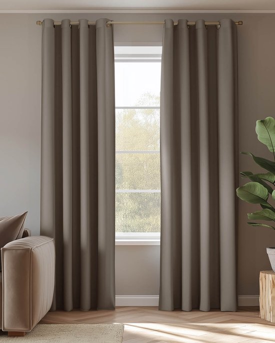 HOOMstyle Kant en Klaar Gordijn - Verduisterend - Met Ringen - 140x270cm - Taupe / Bruin