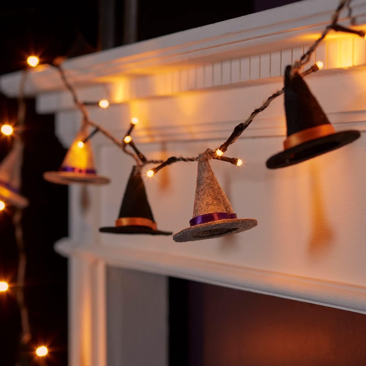 Equivera Halloween Decoratie - Halloween Versiering - Horror Versiering - voor Binnen en Buiten - Spin, Heks, Skelet, Pompoen en Spoken - 2024