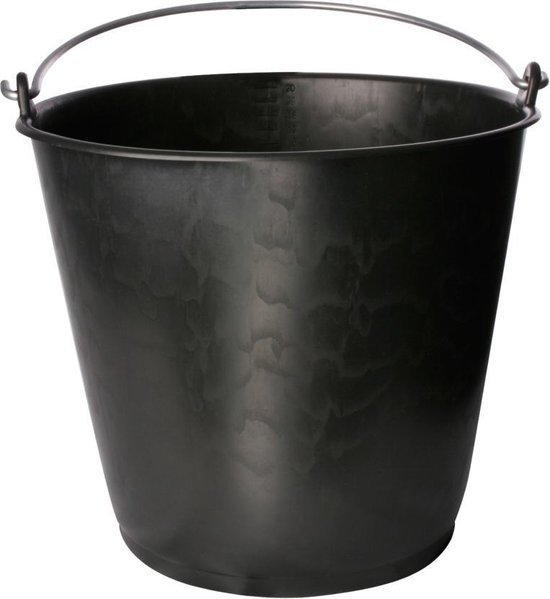 Zwarte bouw-emmer van 20 liter met metalen hengsel en schaalverdeling aan de binnenzijde.