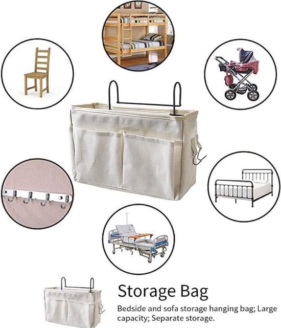 Wit stoffen bedorganizer met meerdere vakjes en haken, staand op een bed. Toont gebruiksmogelijkheden bij een ledikant, ziekenhuisbed, kinderwagen en stoel.