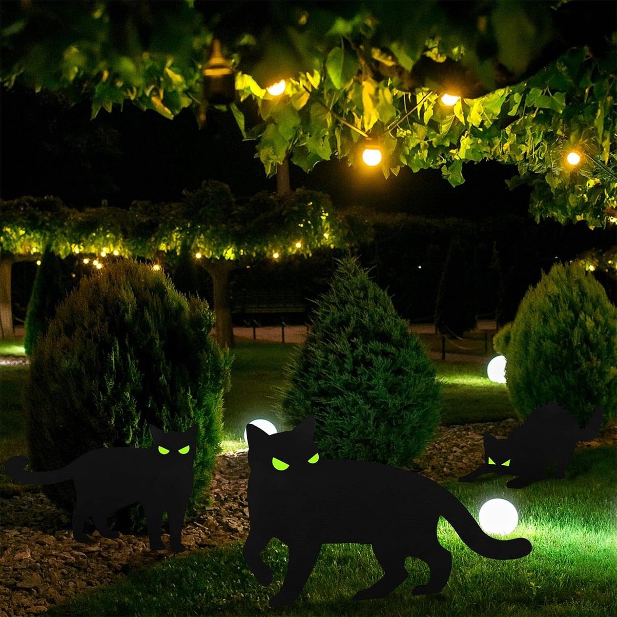 Equivera Halloween Decoratie - Halloween Versiering - Horror Versiering - voor Binnen en Buiten - Spin, Heks, Skelet, Pompoen en Spoken - 2024