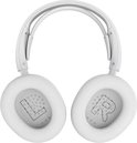 Bovenaanzicht van een witte gaming headset, met op de oorkussens de letters 'L' en 'R'.