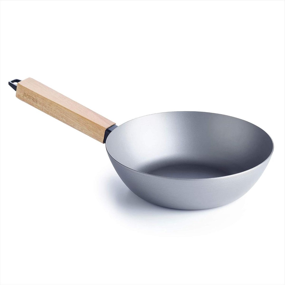 Wokpan van koolstofstaal met hittebestendige handgreep van hout 24 cm bodemdiameter 143 cm natuurlijk gecoat