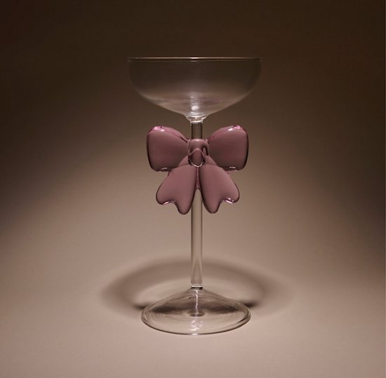 Foto: Lepelclub bow coupe pink glas met strik cocktailglas aesthetic