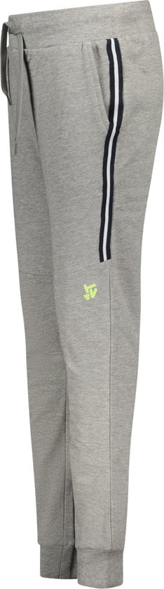 Grijze joggingbroek met donkerblauwe en witte zijstrepen, elastische boorden en een klein neongeel logo.