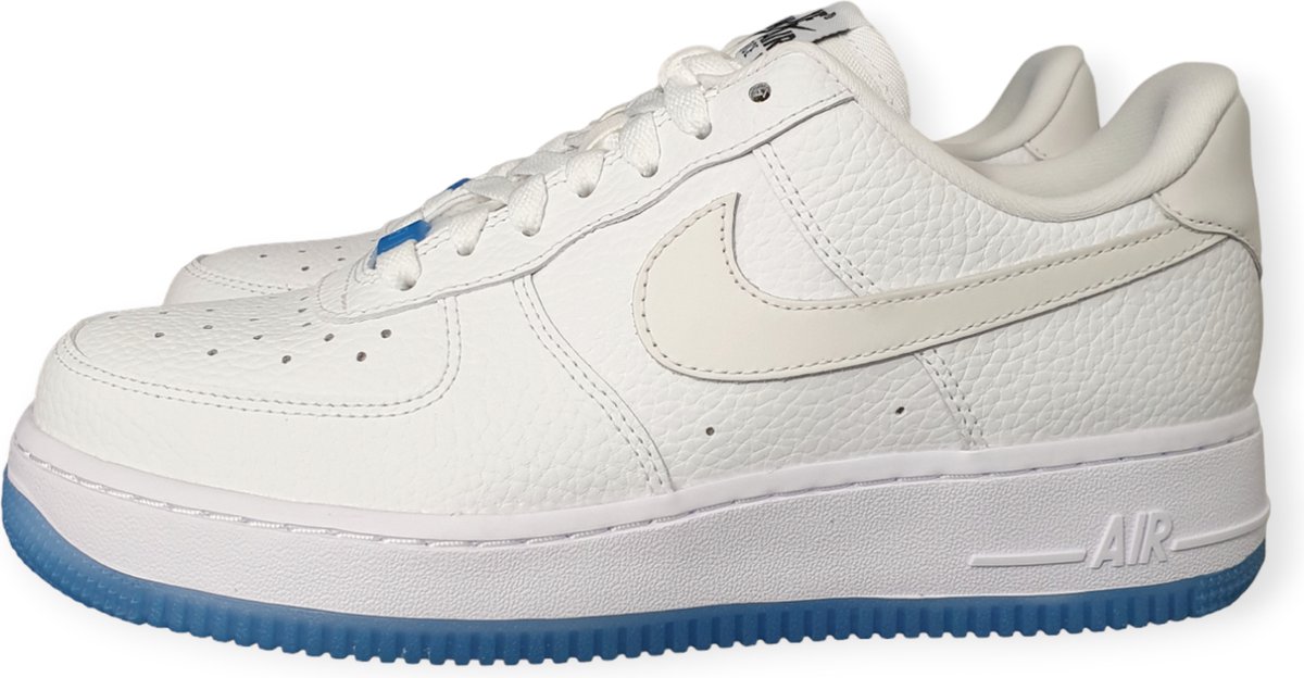 Nike Air Force 1 '07 LX - Sneakers - Dames - Maat 40 - Wit/Universitair  Blauw - UV Panelen | bol