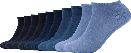 Set van 10 s.Oliver enkelsokken in verschillende blauwtinten, van donker tot lichtblauw.