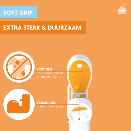 Close-up van de binnenkant van een witte wasknijper met oranje 'soft grip'. Iconen tonen 'Soft grip voorkomt kreukels' en 'Sterke veer, extreem duurzaam'.