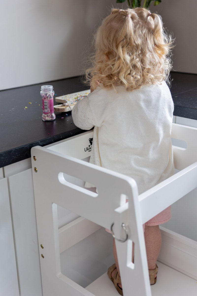 Ukkieboo Leertoren Wit - Keukenhulp - Learning tower - Hardhout - Fsc Keurmerk - Wit - max 100kg - Opstapje - NL handleiding - Uitneembaar en geborgd midden en bovenstuk
