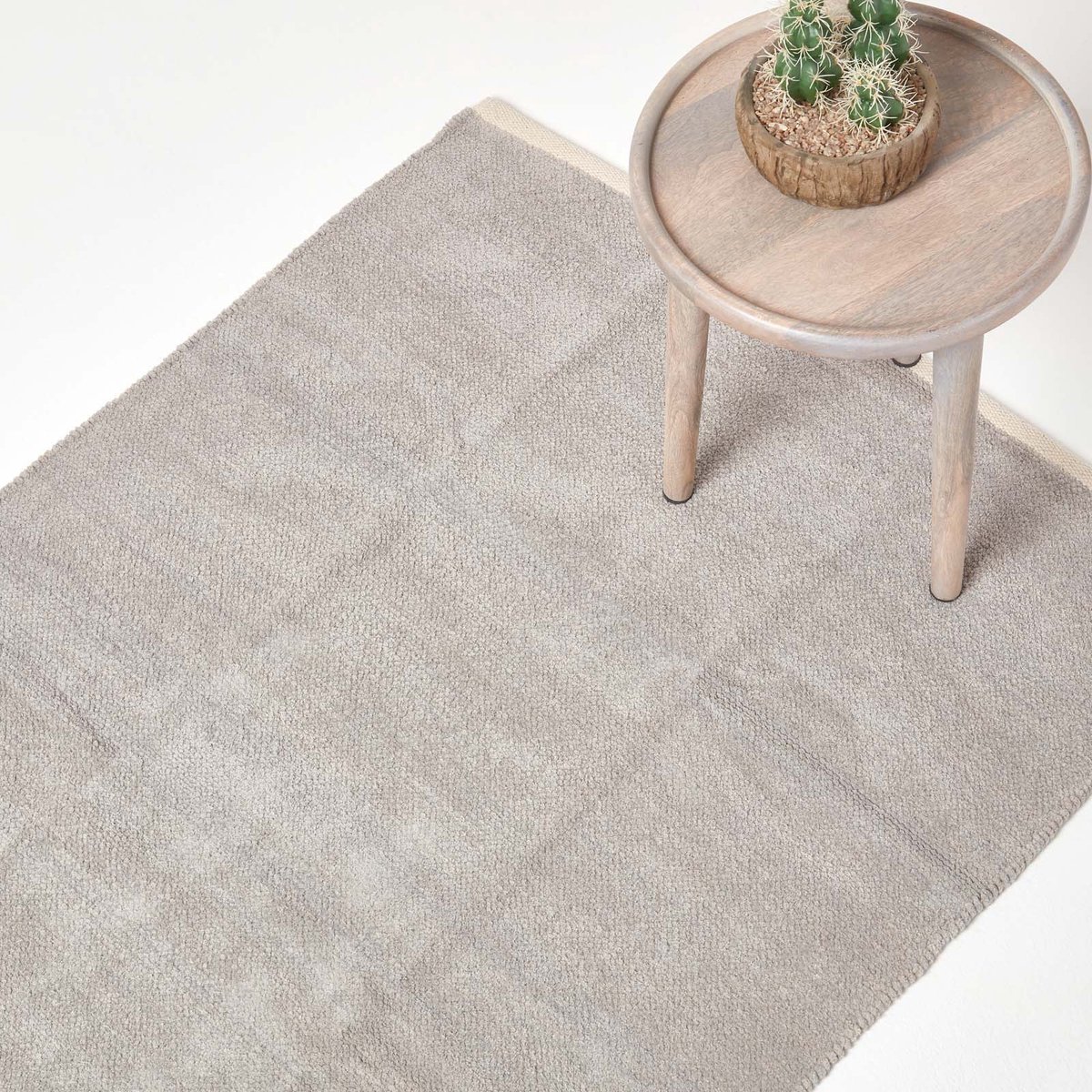 Homescapes lichtgrijs chenille vloerkleed met natuurlijke rand van 100% katoen, 60 x 100 cm