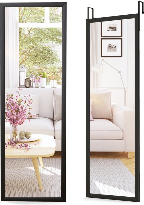 Deux vues d'un miroir à cadre noir, à gauche avec des fleurs et une table basse, à droite avec un canapé.