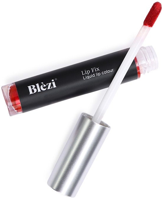 Lip Fix Vloeibare lipkleur in Gracious Red, met de applicator eruit.