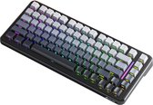 Zwart mechanisch toetsenbord met 83 toetsen, met witte, grijze en zwarte keycaps die vervagen. RGB-verlichting op de toetsen.