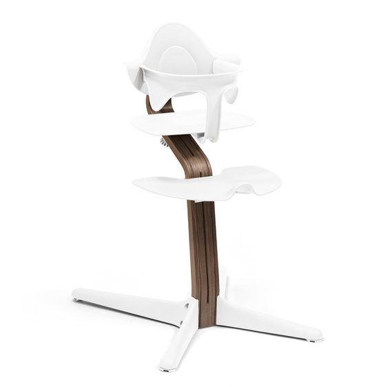 Stokke Nomi stoel, zwart - Inspireert actief zitten - Zonder gereedschap, naadloze verstelbaarheid - Inclusief stabiele voetsteun en anti-kantelwielen - Kan tot 150 kg dragen