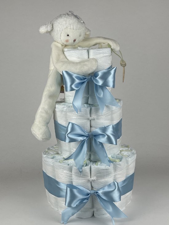 Foto: Chouette chouette luiertaart jongen kraamcadeau geboorte jongen babyshower bunnies by the bay speenknuffel lammetje blauw