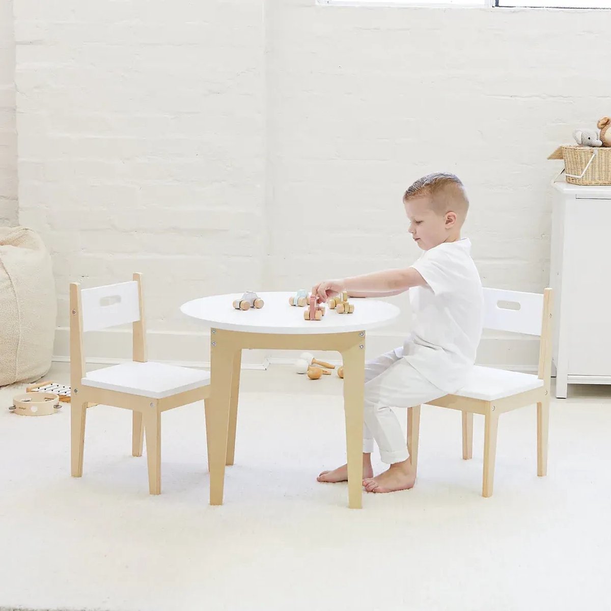 Beboonz Round kindertafel met 2 stoeltjes - Hout - Naturel/Wit