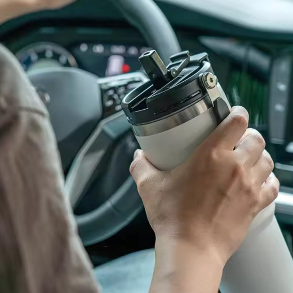 TYESO Thermosfles 600 ml - RVS Drinkfles - Dubbelwandig Geïsoleerd - Houdt Warm & Koud - Lekvrij & Antislip - Thermosbeker voor Onderweg, Sport & Kantoor - Zwart — cadeau in Koken & Dineren - foto 3