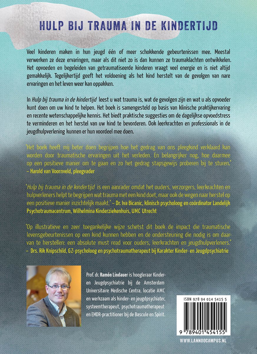 Boekomslag met de titel 'Hulp bij trauma in de kindertijd' en tekst over de auteur Prof. dr. Ramón Lindauer.