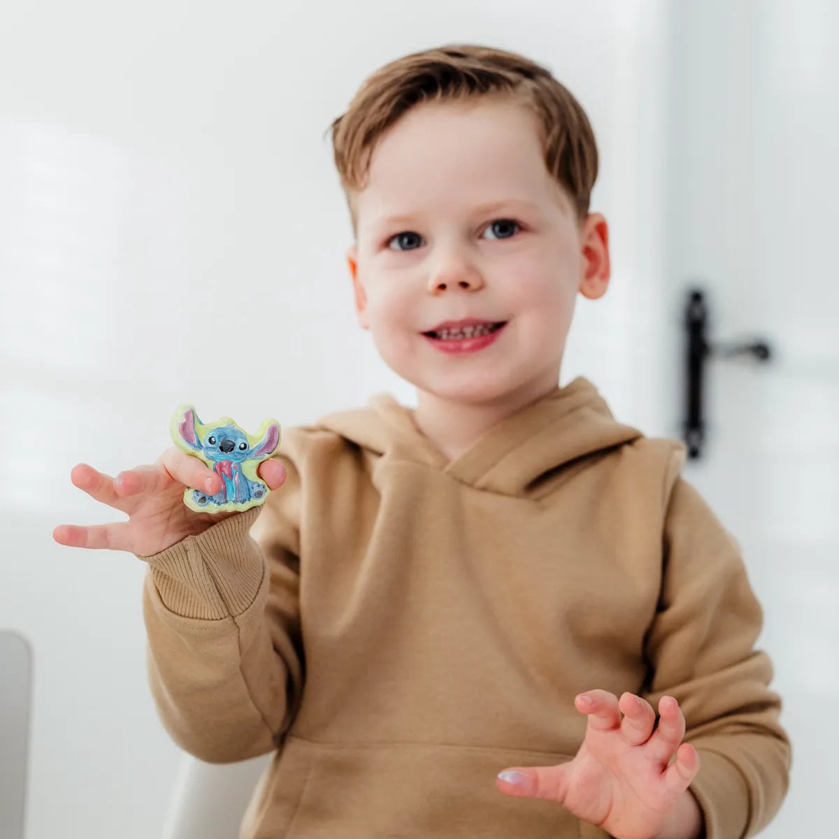 Disney Stitch Totum 2 in 1 knutselset armbandjes maken en gips gieten en schilderen - cadeautip knutselen creatief speelgoed meisjes en jongens Lilo & Stitch — afbeelding 19
