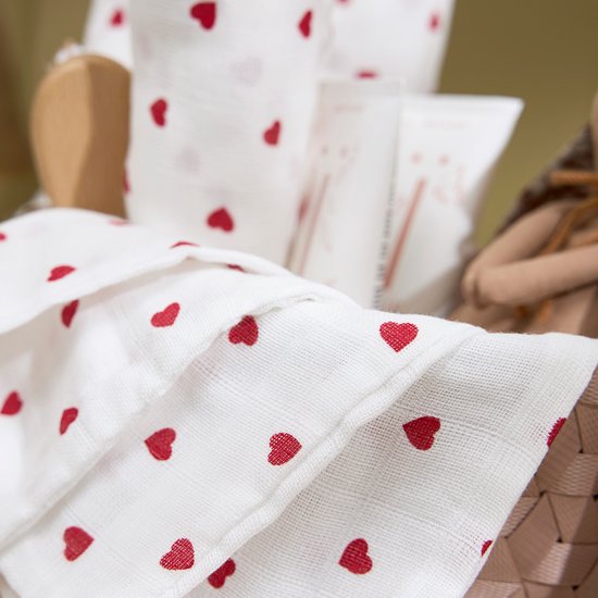 Meyco Baby Sweet Heart monddoekjes - 3-pack - hydrofiel - red - 30x30cm van Meyco — afbeelding 4