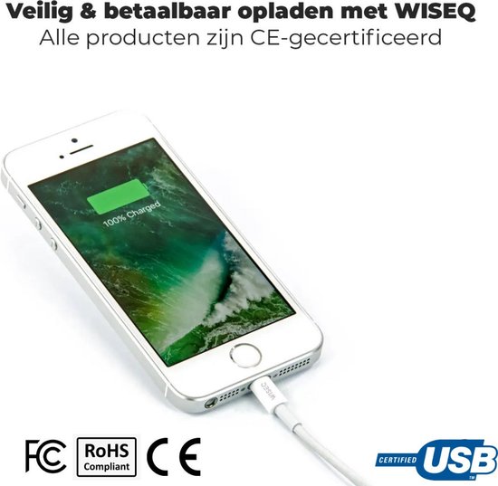 Witte WiseQ Lightning kabel laadt een zilveren iPhone 100% op. CE en USB gecertificeerd.
