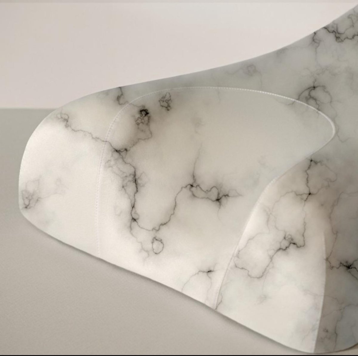 Sleep & Glow Omnia Kussensloop Silk Black Marble
