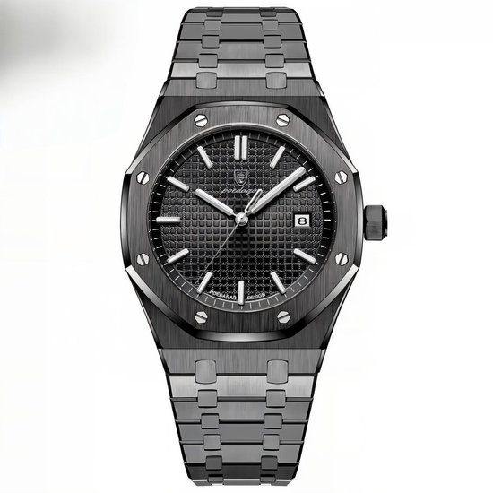 Een zwart herenhorloge van Selevie met zilverkleurige wijzers en schakelband.