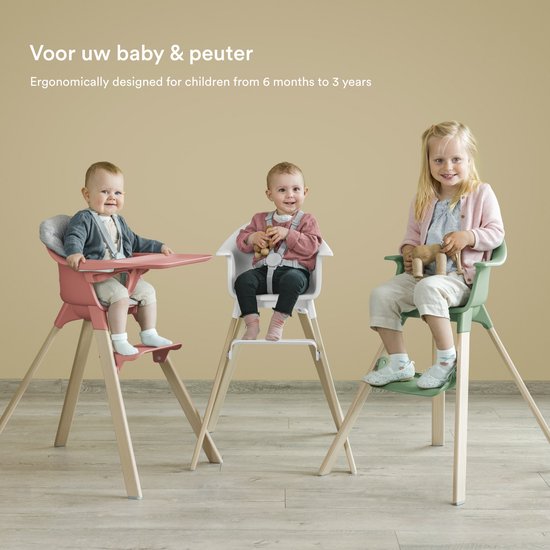 Stokke Clikk Kinderstoel, Black/Warm Brown - Alles-in-één kinderstoel met dienblad + harnas - Licht, duurzaam, reisvriendelijk - Geschikt voor 6-36 maanden of maximaal 15 kg van Stokke — afbeelding 3