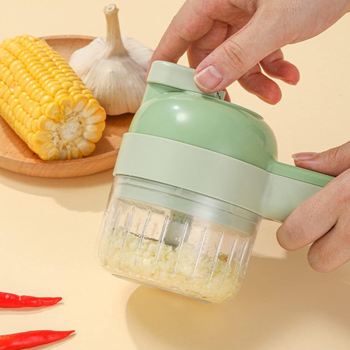 SEVENMOON® Elektrische 4-in-1 Groentesnijder & Mixer – Oplaadbaar, Draagbaar & Multifunctioneel – Keukengadget voor Snijden en Mixen